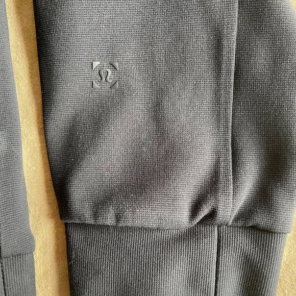 Lululemon Sojourn Long Sleeve Crew Neck Sweater Warpstreme, Men Size S, Black - Picture 4 of 8